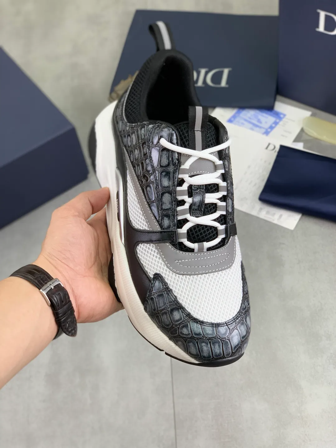 Men's shoes 💰P480 new style 💰new color high quality🔥🔥🔥, Dior [Dior] official website newly released 1:1 copy, the shoe body is made of imported original fine and breathable cloth and selected first-layer cowhide ➕original fine mesh lining insole, perfect shape and top quality 🙈rubber foam combination outsole is super light and wear-resistant👣, super hot style Code number: 38-45 (46 47 customized)